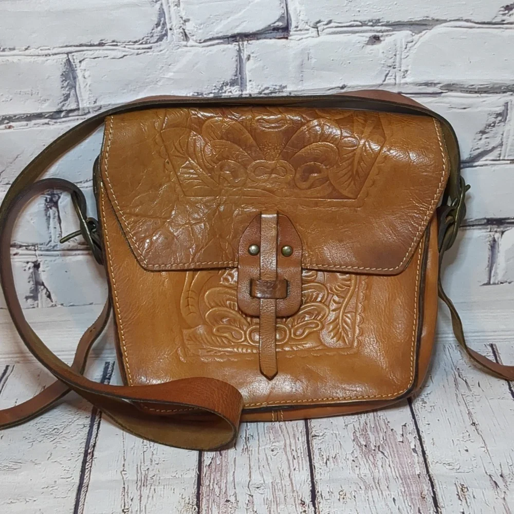 Patricia Nash Leather Tooled Cross Body Purse - Picture 7 of 8